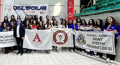 Eskişehirli yüzücüler Türkiye 3'üncüsü oldu