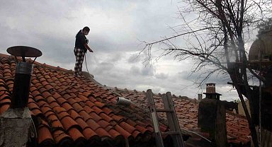 Ev yangınında yaşlı vatandaş öldü