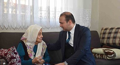 Evde sağlık hizmeti alan vatandaşlar yalnız bırakılmıyor
