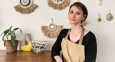 Evinde yaptığı seramiklerle yurt dışına açıldı