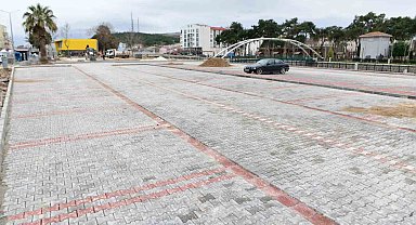 Ezine'de ücretsiz Açık Otopark ve Cep Otoparkı İnşaatı tamamlanmak üzere