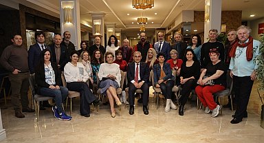Farklı şehirlerden sanatçılarla bir araya geldi