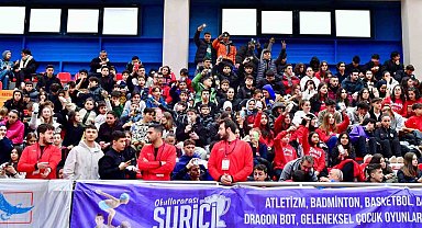 Fatih Belediye Başkanı Turan, Suriçi Basketbol Kupası finalinde gençlerle buluştu