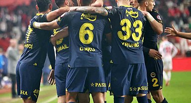 Fenerbahçe deplasmanda yenilmezlik serisini 12 maça çıkardı
