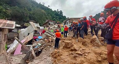 Filipinler'deki toprak kaymasında 10 kişi öldü, kayıp 49 kişiyi aranıyor