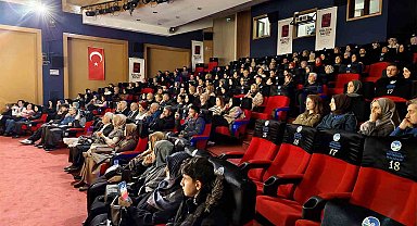 Filistin'in yaşadığı acıya 'ayna' oldular: 'Kudüs Ya da Leyla'
