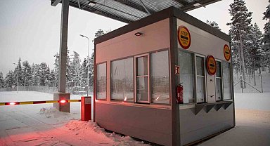 Finlandiya, Rusya ile sınır kapılarını 14 Nisan'a kadar kapalı tutacak