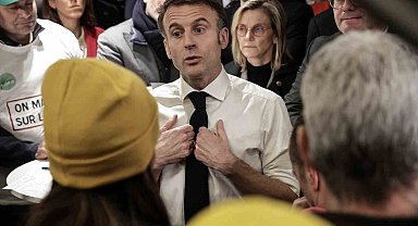 Fransız çiftçiler Macron'un katıldığı tarım fuarını bastı