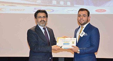 GAÜN öğrencisi Kur'an-ı Kerim'i yarışmasında birinci oldu