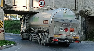 Gaz tankeri sulama kanalı altına sıkıştı