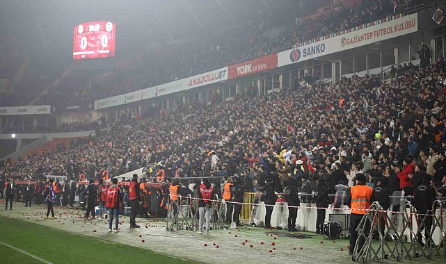 Gaziantep FK-Fenerbahçe maçında duygusal anlar