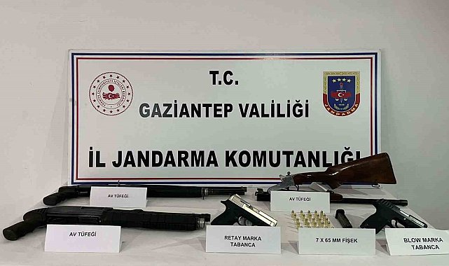 Gaziantep'te ruhsatız silah operasyonu: 8 gözaltı