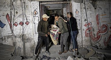 Gazze'de can kaybı 29 bin 878'e yükseldi