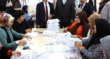 Gazzeli çocuklar için Acıpayam'da çamaşır üretiliyor