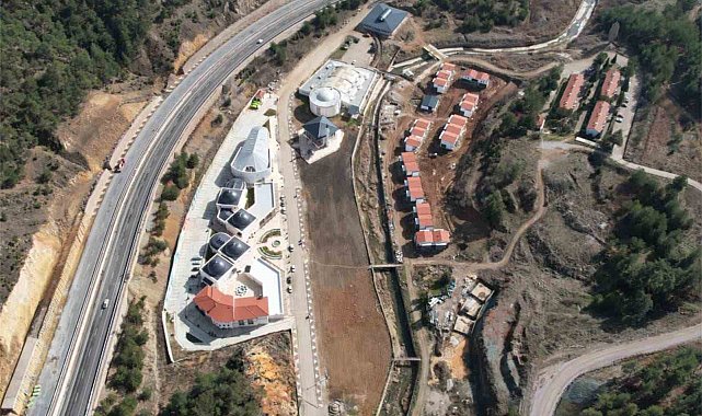 Gediz Ilıca Termal Tatil Köyü yolu kullanıma açıldı