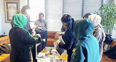 Geleceğin moda tasarımcıları teknik bilgileri yerinde öğrendi