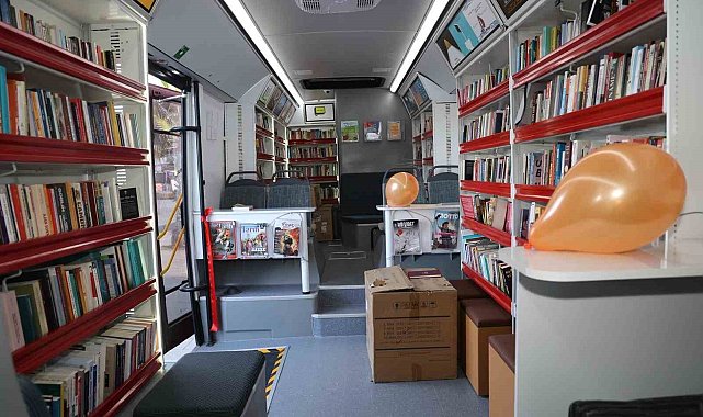 Gezici kütüphane kente törenle açıldı
