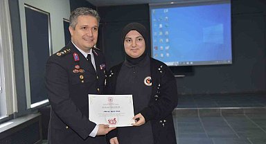 Giresun'da Merve Esma Aydın, Jandarma Genel Komutanlığı resim yarışmasında il birincisi oldu