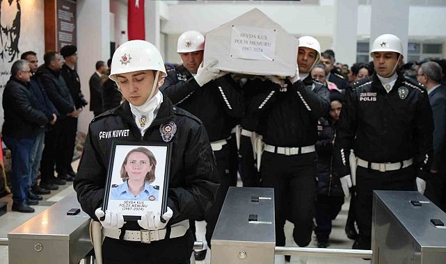 Görev arkadaşlarının en zor günü: Öldürülen polis arkadaşını gözyaşlarıyla uğurladılar