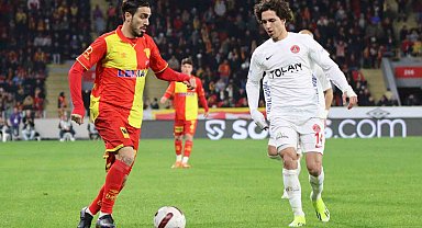 Göztepe'de Yalçın Kayan, parlamaya devam ediyor