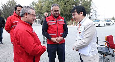 Güney Kore'nin deprem bölgesine yardımları sürüyor