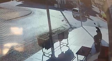 Hafif ticari araç ile motosiklet çarpıştı: 2 yaralı