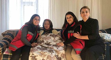 Hakkarili Zeynep Teyze'ye doğum günü sürprizi