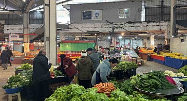 Halk pazarına yoğun ilgi