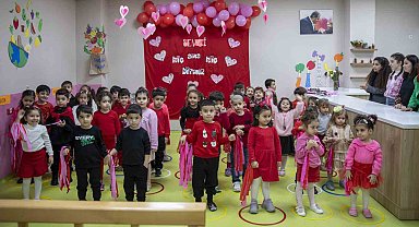 Halkkent Çocuk Gelişim Merkezinde eğitim gören çocuklar, 'Dünya Sevgi Günü'nü aileleriyle kutladı
