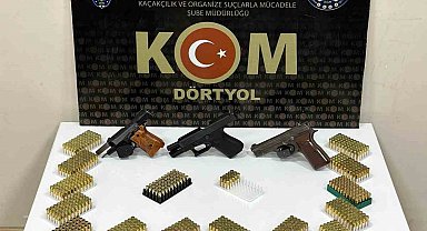 Hatay'da kaçakçılıkla mücadele: Ruhsatsız silah ve fişek ele geçirildi