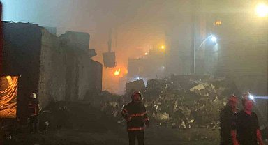 Hatay'da metalürji fabrikasında yangın