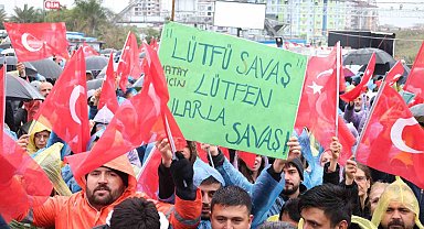 Hataylılar Lütfü Savaş'a destek için CHP il başkanlığında bir araya geldi