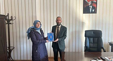 Hayırseverlerden öğrencilere Kur'an-ı Kerim hediyesi