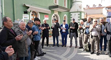 Hisarcık'ta 36 kişilik umre kafilesi dualarla uğurlandı