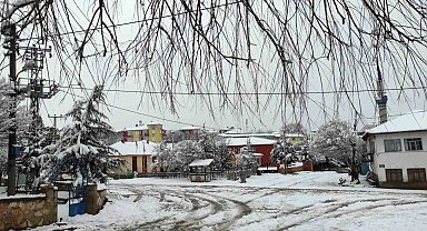 Hisarcık'ta kar yok, Karbasan köyünde kar kalınlığı 15 santimetre