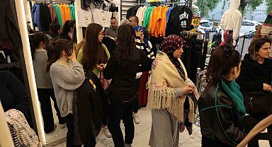 İndirimli kazak ve pijama izdihamı