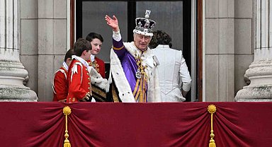 İngiltere Başbakanı Sunak, Kral III. Charles'a erken teşhis koyulduğunu açıkladı