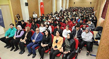 İpekyolu'nda "Teknoloji Bağımlılığı ve Teknolojiyi Doğru Kullanma" eğitimi