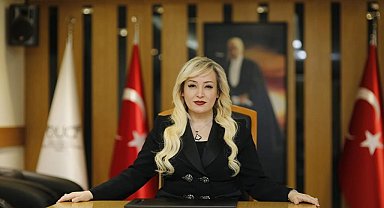 İş kadını Atik'ten CHP Genel Başkanı Özel'e sert eleştiri