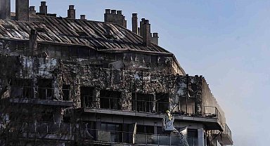 İspanya'da 14 katlı binada ölenlerin sayısı 9'a yükseldi