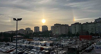 İstanbul'da gökyüzünde ilginç görüntü