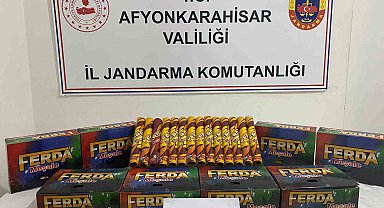 İzinsiz hava fişek ve meşale satışı yapan zücaciyeye jandarma baskını