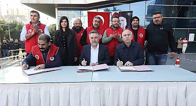 İzmir'de en yüksek işçi maaşı Bayraklı Belediyesinde