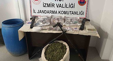 İzmir'de jandarmadan uyuşturucu baskını, 2 gözaltı