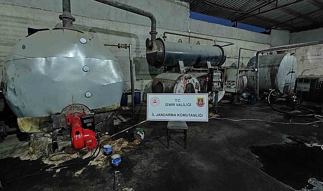 İzmir'de kaçakçılara baskın: 11 bin litre kaçak akaryakıt ele geçirildi
