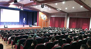 İzmir'de "Kur'an-ın Mucizeleri" konferanslarına öğrencilerden yoğun ilgi