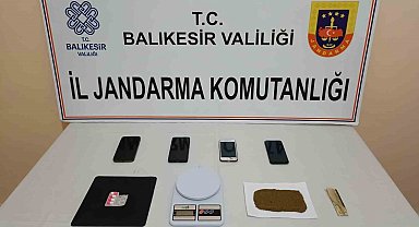 İzmir´den Balıkesir'e uyuşturucu getiren şüpheli yakalandı