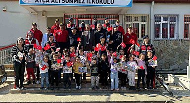 Jandarma ekipleri öğrencileri depreme karşı bilgilendirdi