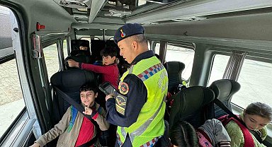 Jandarma hem denetledi, hem bilgilendirdi