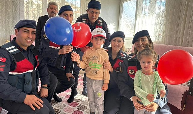 Jandarma, ölümden kurtardığı küçük Aras'ı unutmadı